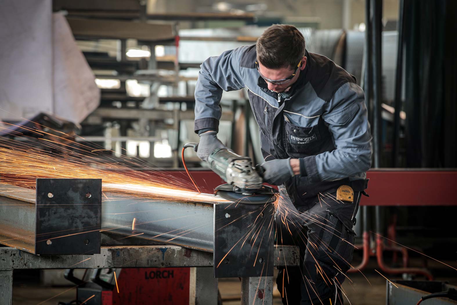 Pfingstl Stahlbau Metallbau Feldbach Steiermark Österreich Hallenbau Hallensanierung 3D-Planung Lehrlingsausbildung
